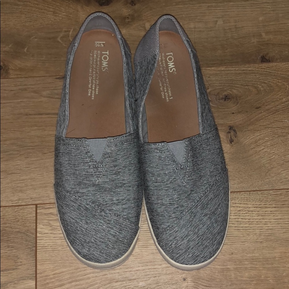 Women’s Toms